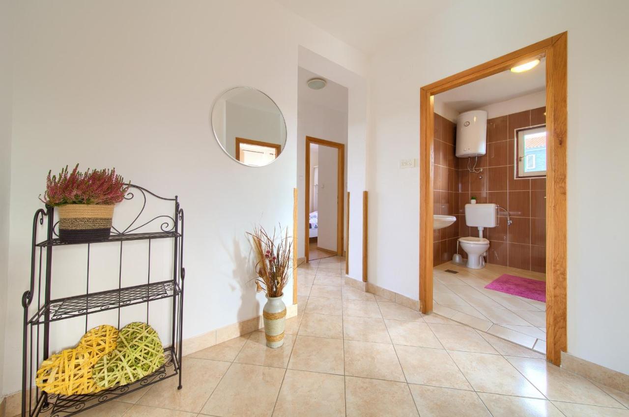 Rasopasno Apartment With Terrace And Private Parking Buitenkant foto