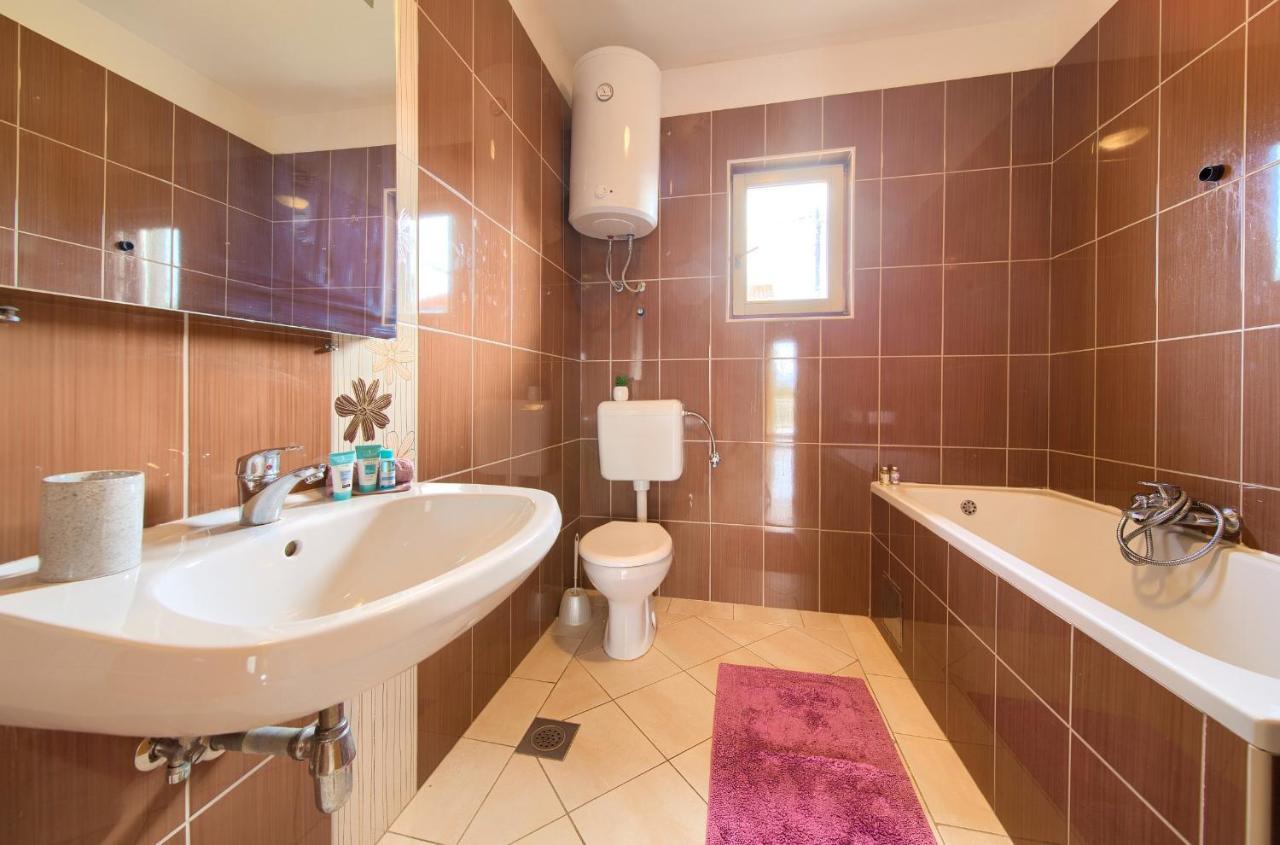 Rasopasno Apartment With Terrace And Private Parking Buitenkant foto