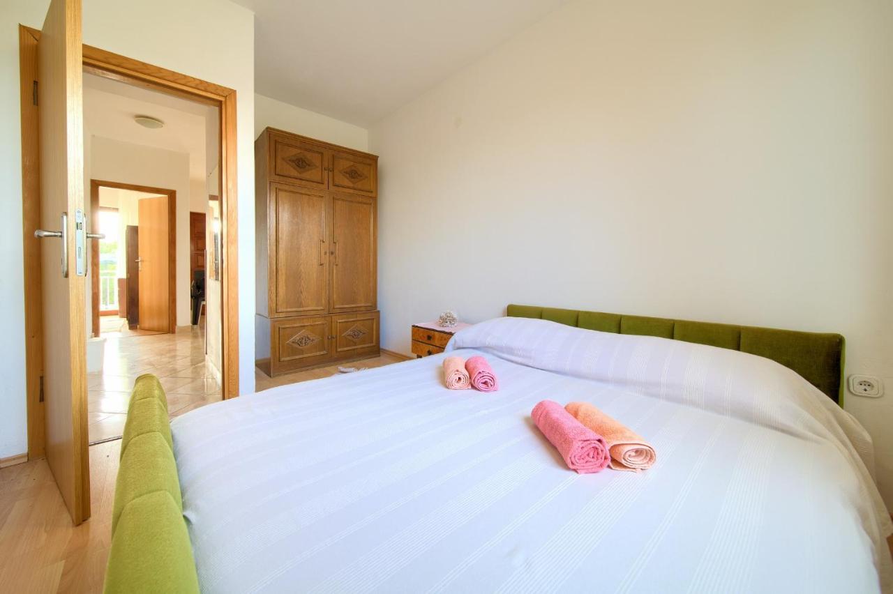 Rasopasno Apartment With Terrace And Private Parking Buitenkant foto
